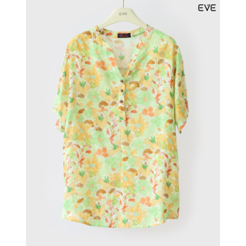 Lightweight Floral Button-Down Tunic