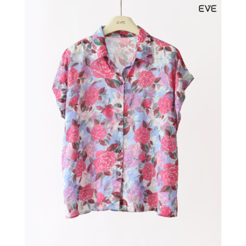 Bold Blooms for Summer Days