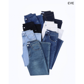 Relaxed Fit High-Waist Denim Pants