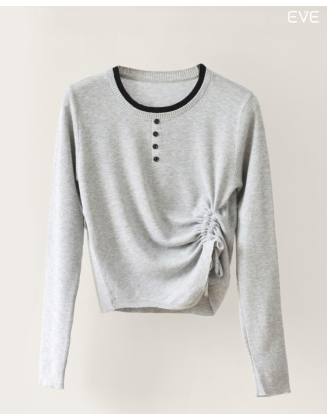 Long-Sleeved Knit Top: Versatile and Stylish