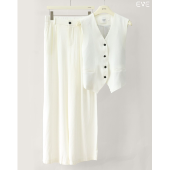 Chic & Coordinated: The Vest and Wide-Leg Pant Set
