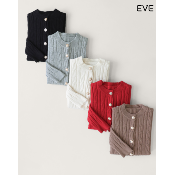 Elevate Your Everyday: The Timeless Cable-Knit Cardigan