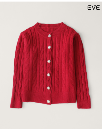 Elevate Your Everyday: The Timeless Cable-Knit Cardigan